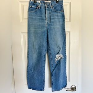 Levi’s Premium Ribcage Straight Leg Jeans